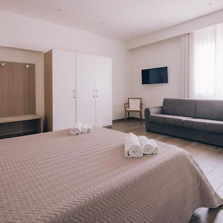 La Promenade Rooms & Suites Olbia Exterior photo