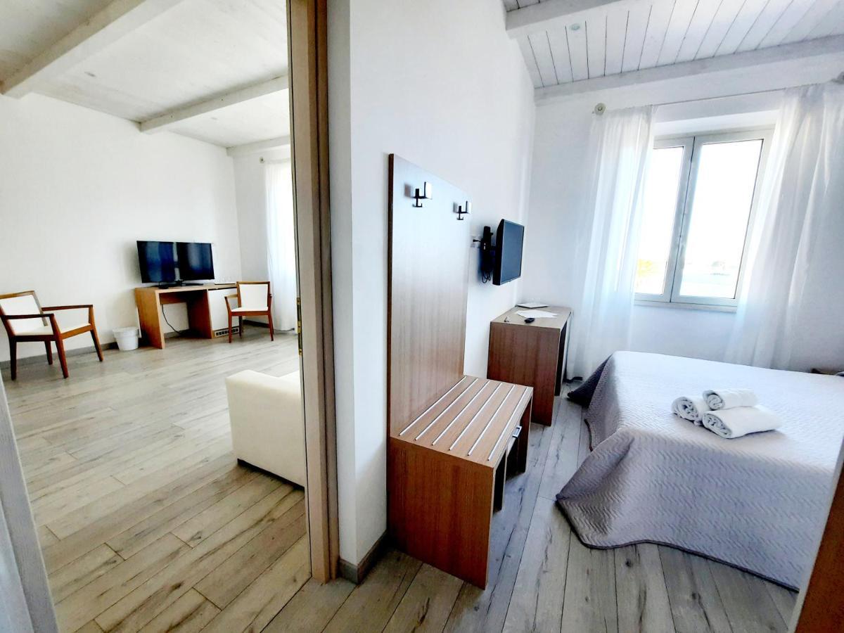 La Promenade Rooms & Suites Olbia Exterior photo